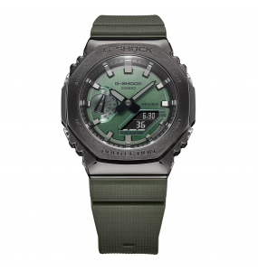 Montre Homme Casio G-Shock boîtier acier gunmétal, cadran kaki GM-2100B-3AER