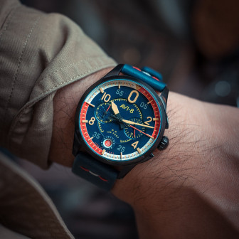 AVI-8 SPITFIRE P8331 LAGUNA CHRONOGRAPH LIMITED EDITION BLEU ROUGE CUIR AV-4105-01